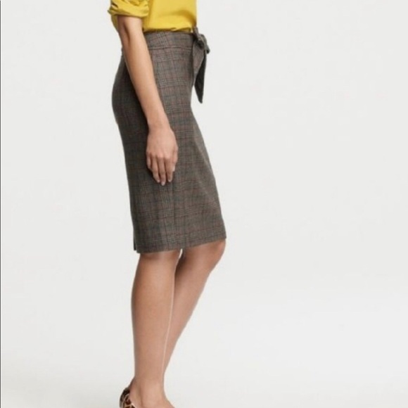 Rare J. Crew No 2 Pencil Skirt in Glen Plaid with bow detail - Picture 5 of 8